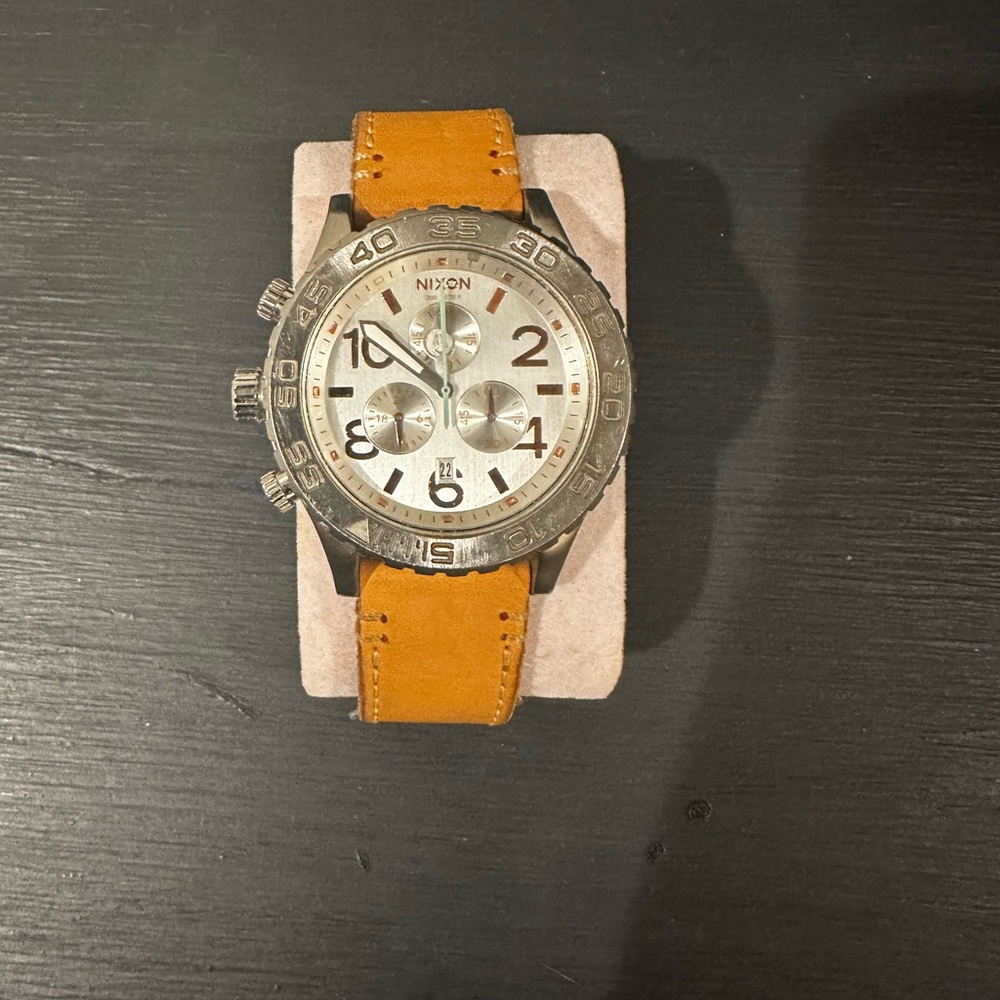 Nixon Women’s Diving Watch Tan